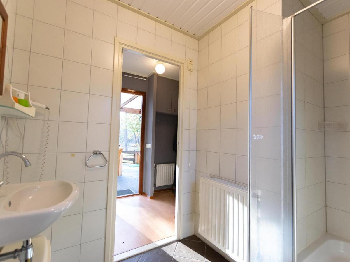 Witte Bungalow Uden Exterior photo